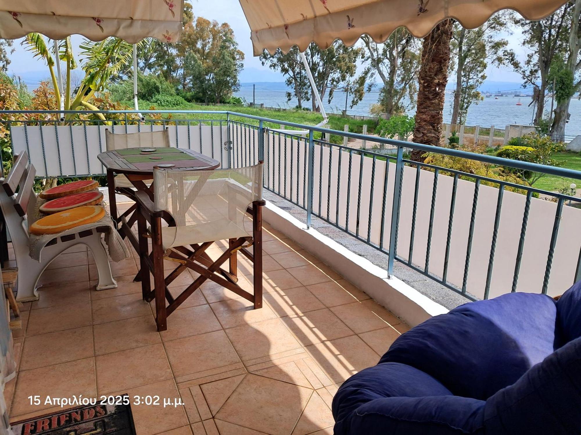 Top Floor On Villa, 3' From Center, By The Sea! Host Is Efi Kwsta Preveza Exterior foto